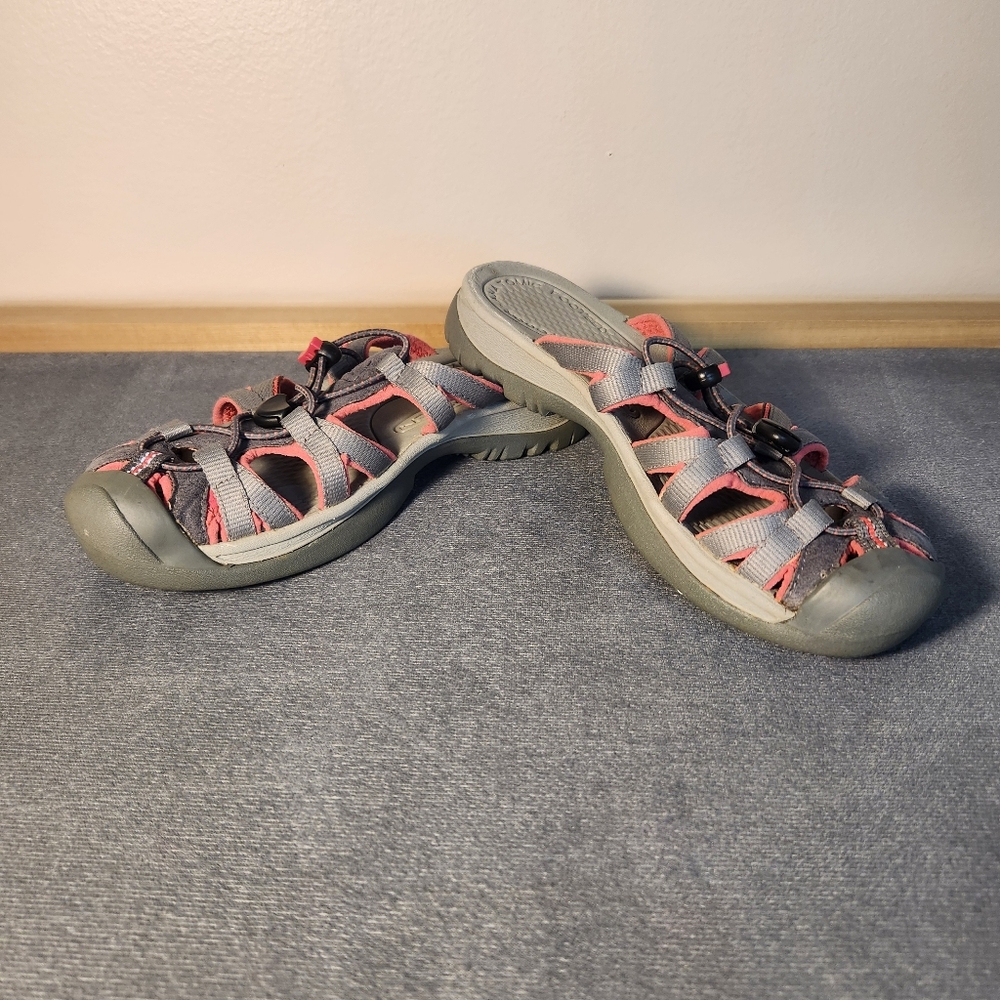 Keen Women's Newport Waterproof Slip On Mules Sandals Gray Pink 7